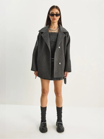 Cappotto di mezza stagione di Bianco Lucci in grigio