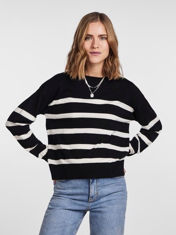Pullover di PIECES in nero: frontale