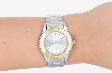 OOZOO Analog Watch in Silver: front