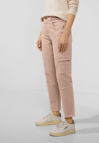 STREET ONE Regular Cargo Jeans in Pink: front