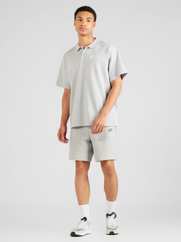 Nike Sportswear Poloshirt in Grau