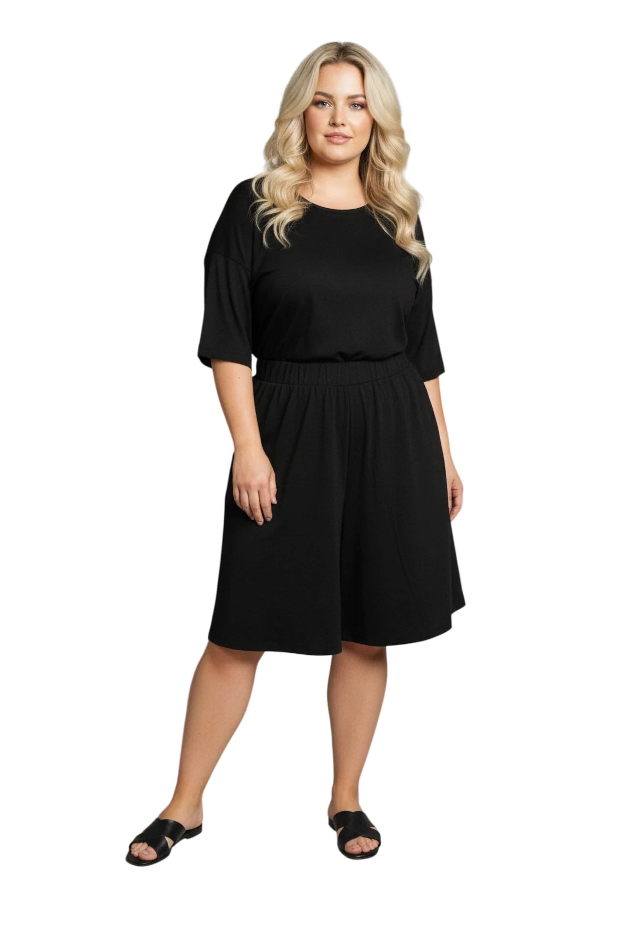 Shape Of You Regular Trousers in Black