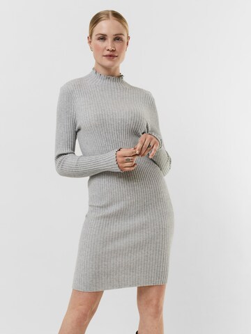 VERO MODA Knitted dress 'Evie' in Grey: front