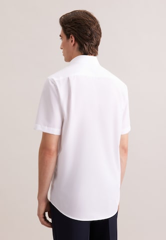 Coupe regular Chemise business SEIDENSTICKER en blanc