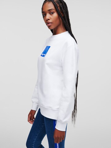 Sweat-shirt KARL LAGERFELD JEANS en blanc