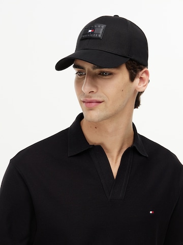 TOMMY HILFIGER Kšiltovka – černá