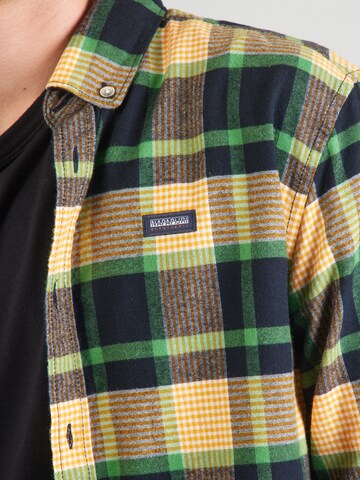 NAPAPIJRI - Ajuste regular Camisa 'G-TREKKING' en amarillo