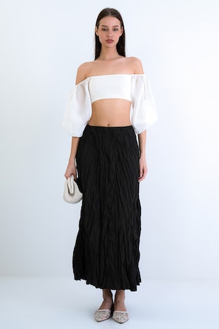 Trend Alaçatı Stili - Falda en negro: frente