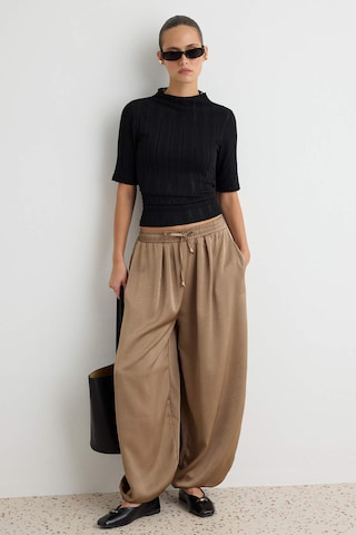 Tricou de la Trendyol pe negru
