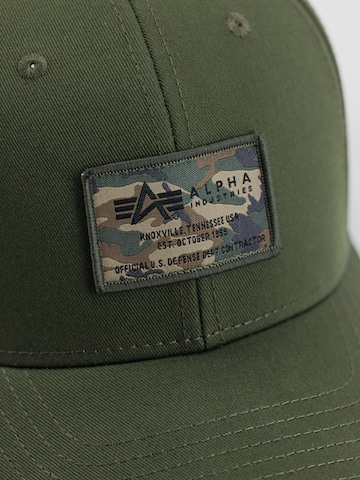 ALPHA INDUSTRIES Кепка в Зеленый