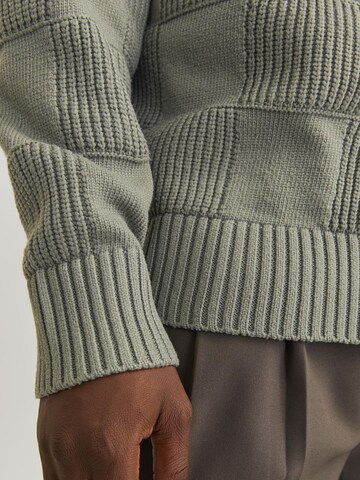 JACK & JONES Sweater in Green