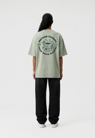 On Vacation Shirt 'Matcha Friends' in Green