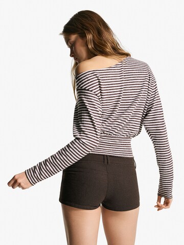 Pull-over Bershka en marron : devant