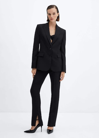 Regular Pantalon à plis 'Nantes' MANGO en noir
