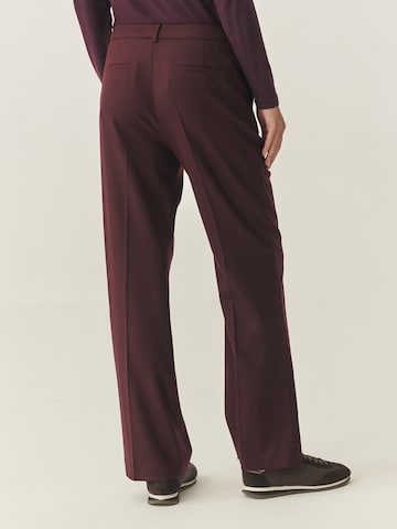 TATUUM Разкроени Панталон в червено