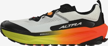 Altra Low shoe 'OLYMPUS 7' in White: front