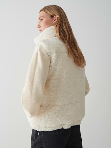 OPUS Vest 'Wendara' i beige