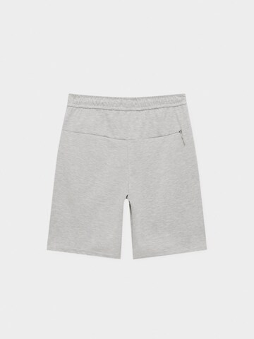 Pull&Bear Regular Cargo Pants in Grey