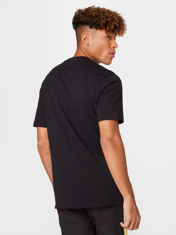 !Solid T-Shirt in Schwarz