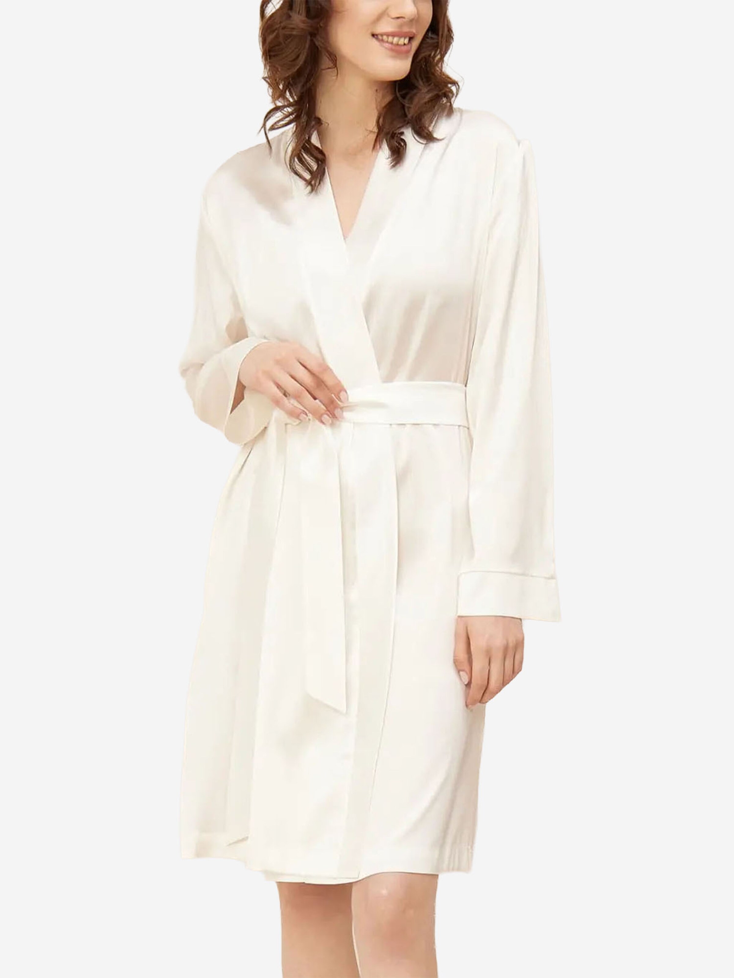 FÉRAUD PARIS Short Bathrobe ' Silk ' in White: front