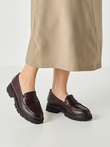 Chaussure basse Tamaris en marron
