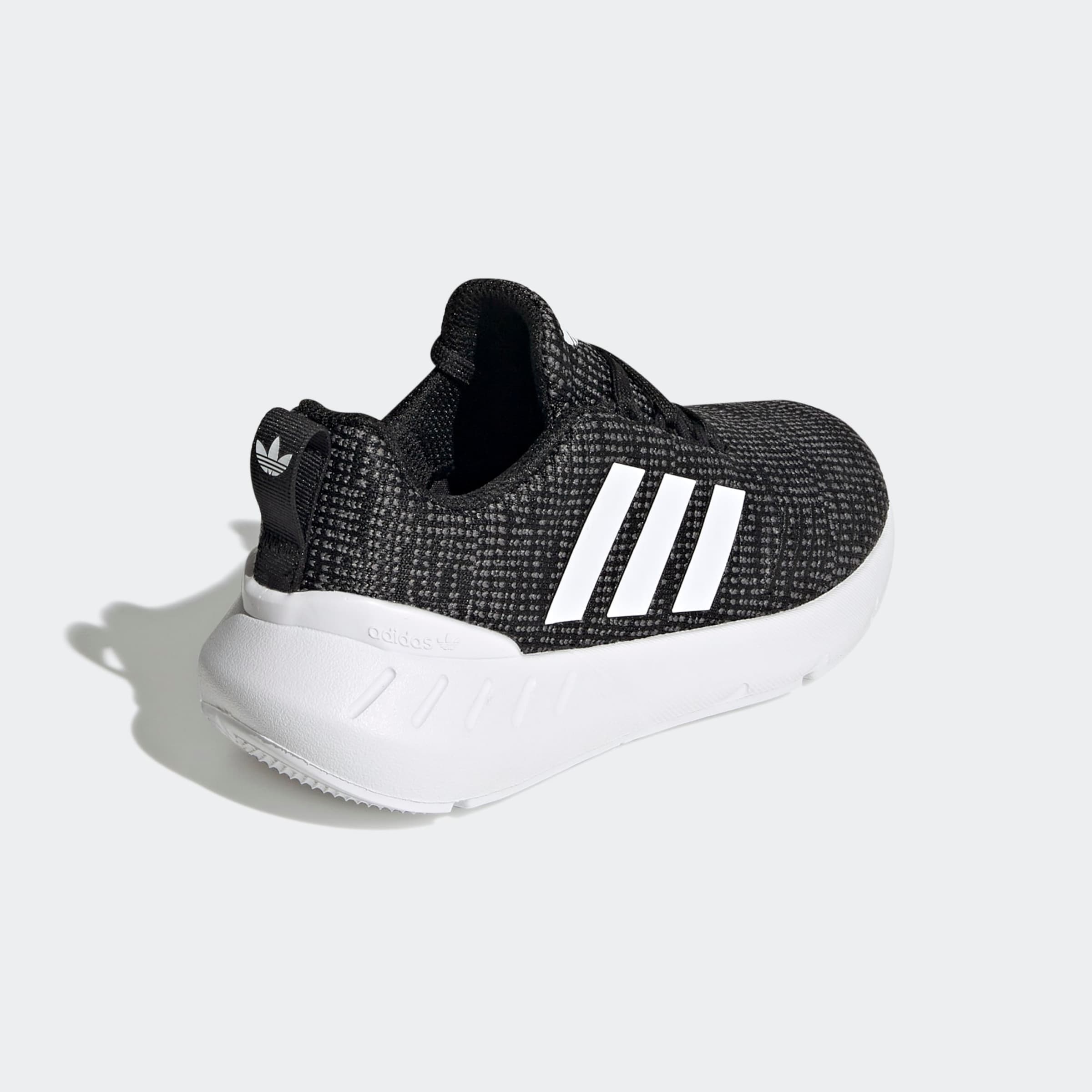ADIDAS ORIGINALS Sneakers 'Swift Run 22' in Black | ABOUT YOU