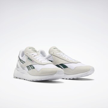 Baskets basses Reebok en blanc