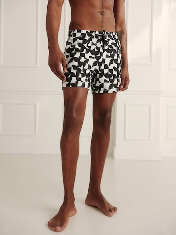 Guido Maria Kretschmer Men - Bermudas 'Gabriel' en negro: frente