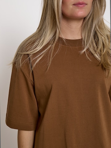 Peppercorn Top 'Fiola' – hnědá