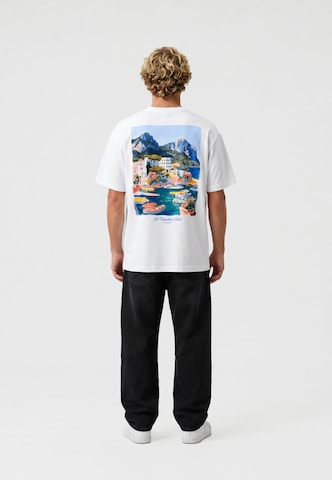 On Vacation Shirt in White