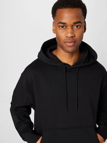 WEEKDAY Sweatshirt in Schwarz