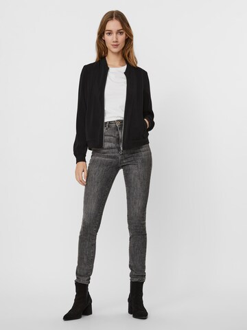 Vero Moda Tall Tussenjas in Zwart