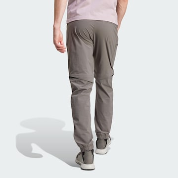 Effilé Pantalon outdoor 'Utilitas' ADIDAS TERREX en gris
