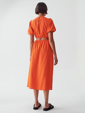 Calli - Vestido 'SUNDAY' en naranja: atrás