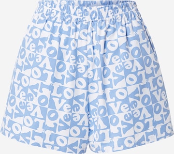 Motel Regular Pleat-Front Pants 'LALA' in Blue: front