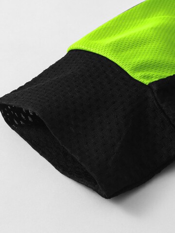 MEETWEE Performance Shirt in Green