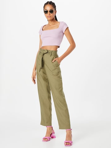 Regular Pantalon 'CHABELY' NÜMPH en vert