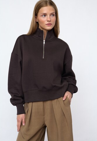 SISTERS POINT - Sudadera en marrón: frente