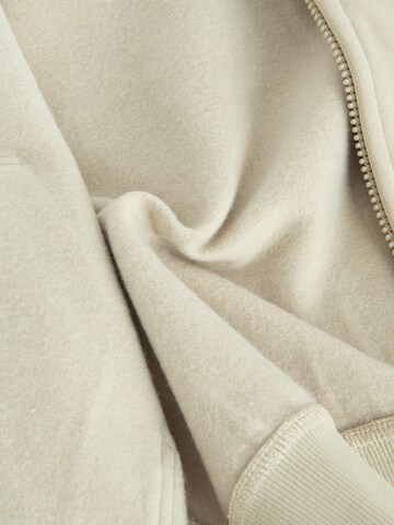 Hanorac de la Cool Club pe bej