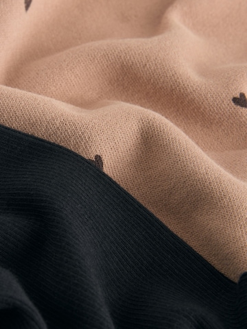 Next Set in Beige