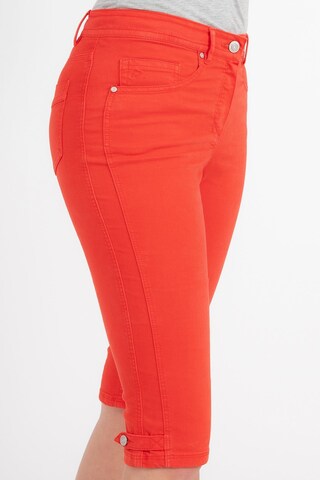 Recover Pants Slimfit Caprihose in Rot