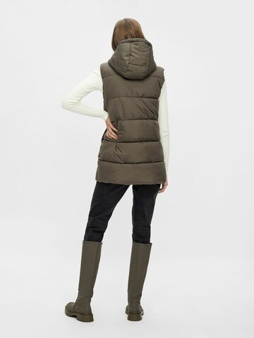 Gilet di PIECES in verde