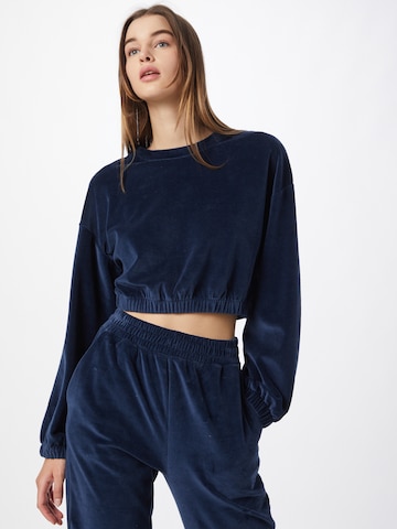 ABOUT YOU Sweatshirt 'Wendy' in Blauw: voorkant