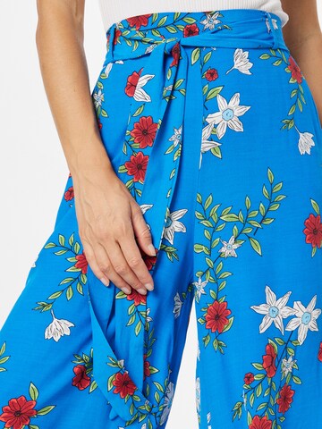 Wide leg Pantaloni di Koton in blu