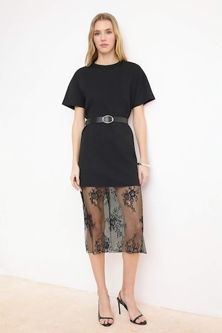 Trendyol - Vestido en negro: frente