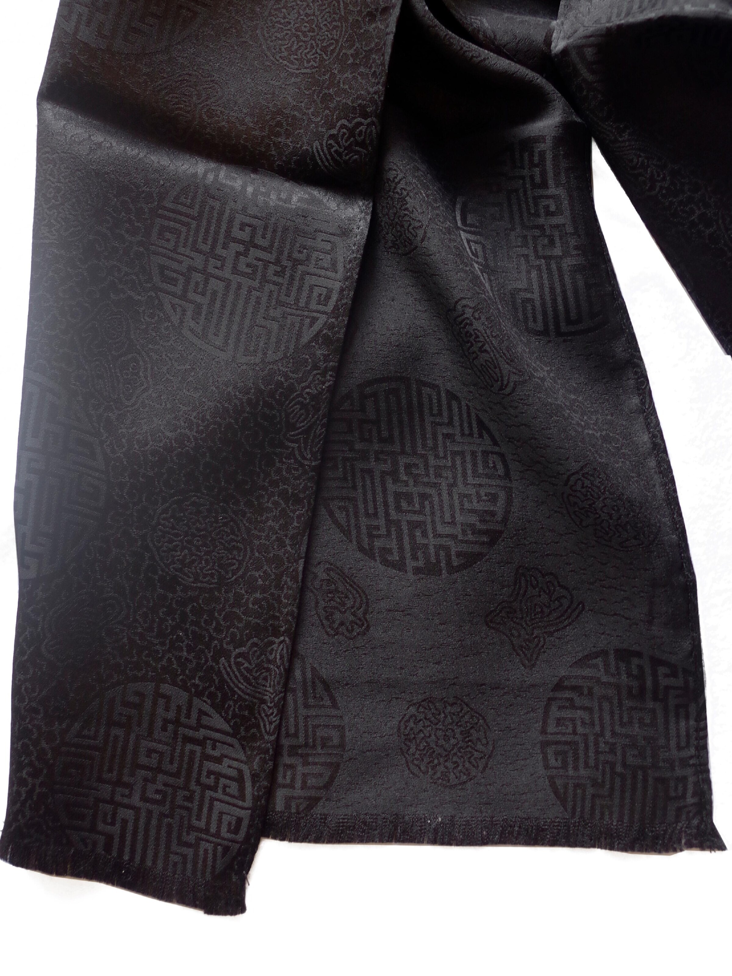 Posh Gear Schal 'Satinecho'‌‌‌‌‌‌ in Schwarz