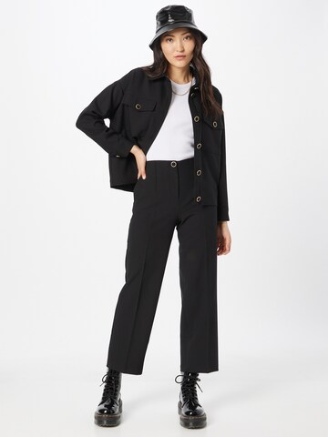 Regular Pantaloni cu dungă de la Oasis pe negru