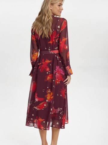 Robe 'Kyndall' NÜMPH en rouge