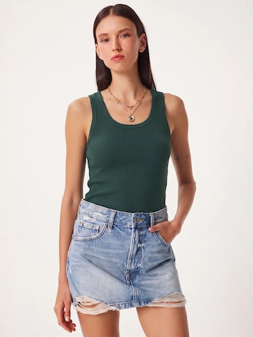 Haut 'Tanktops & Camis' Happiness İstanbul en vert : devant