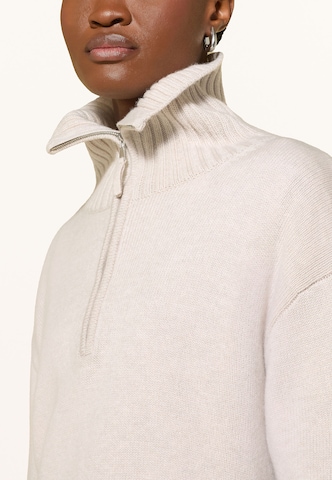 darling harbour Sweater in White: front